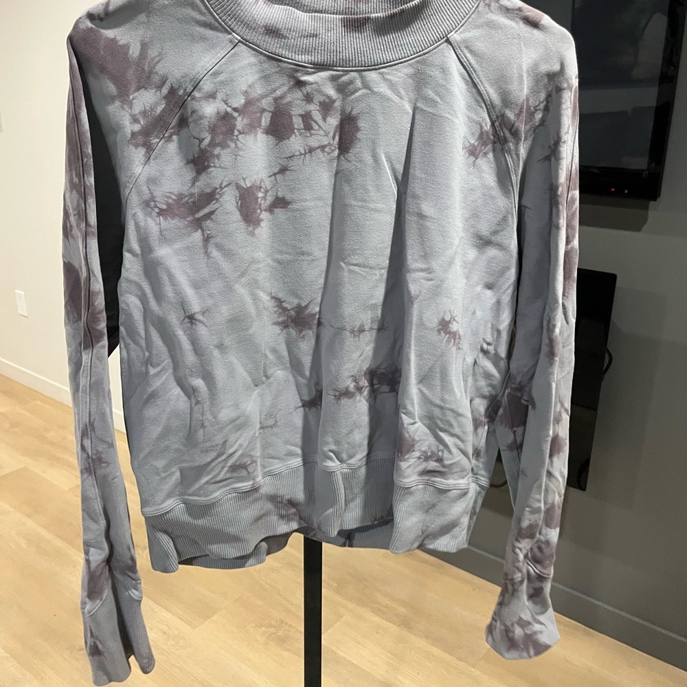 Lululemon Purple and Gray Tie-Dye Women's Top